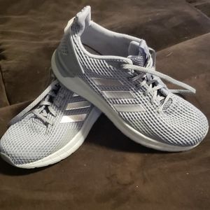 Womens Adidas Questar Cloudfoam shoes